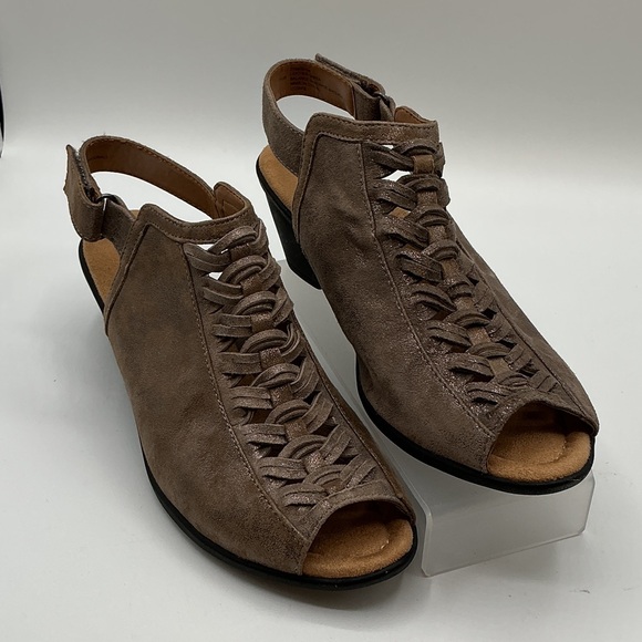 Comfortiva Shoes - Comfortiva Finella metallic beige leather open toe slingback size 7.5